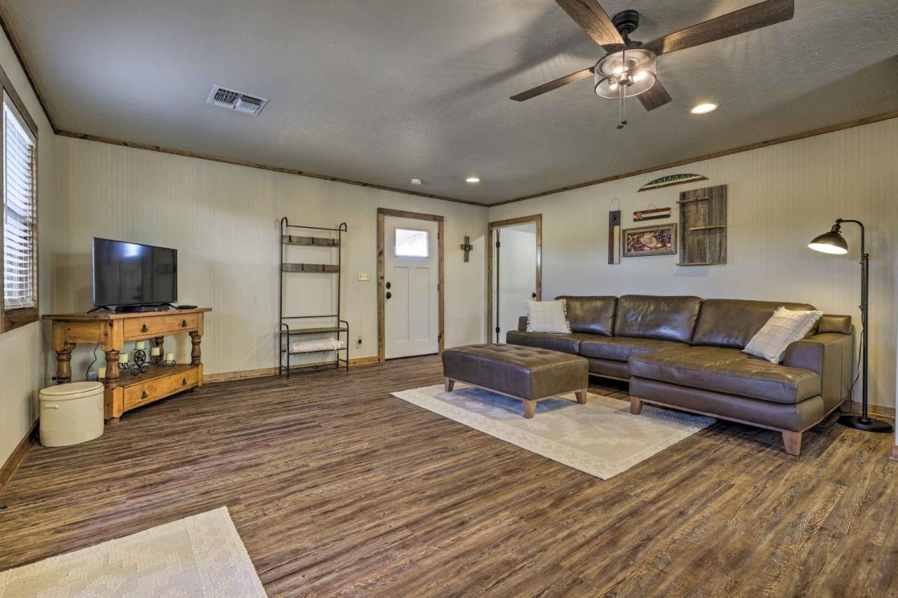 Cozy Fredericksburg Studio Near Wineries! Экстерьер фото