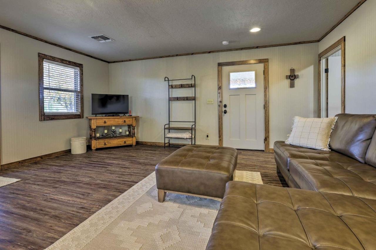 Cozy Fredericksburg Studio Near Wineries! Экстерьер фото
