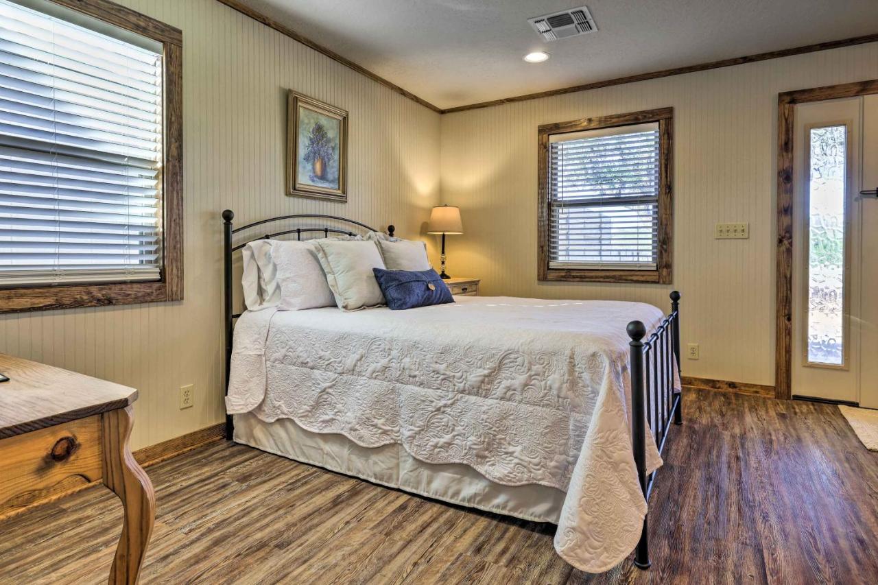 Cozy Fredericksburg Studio Near Wineries! Экстерьер фото