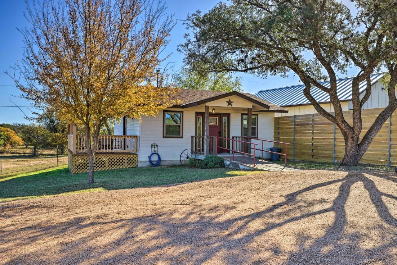 Cozy Fredericksburg Studio Near Wineries! Экстерьер фото