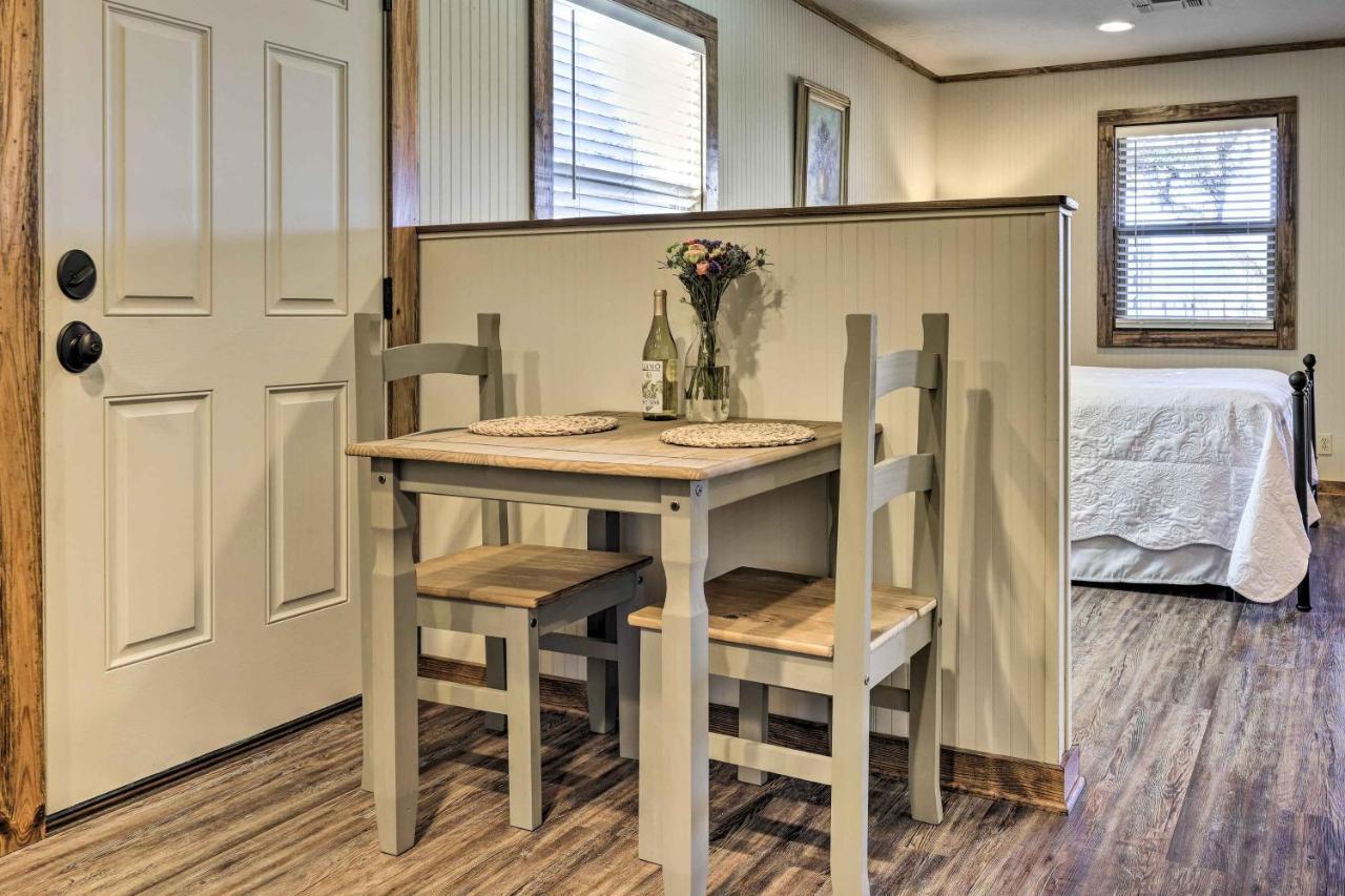 Cozy Fredericksburg Studio Near Wineries! Экстерьер фото