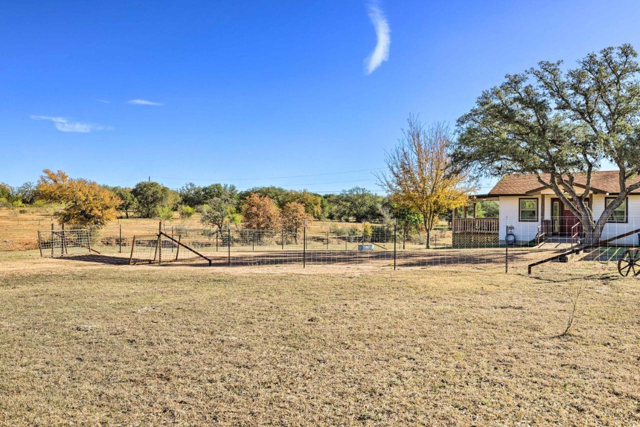 Cozy Fredericksburg Studio Near Wineries! Экстерьер фото