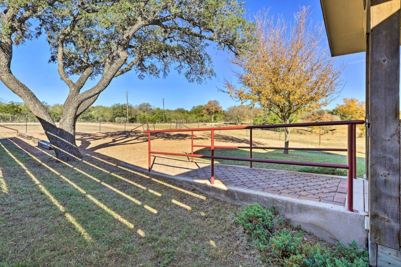 Cozy Fredericksburg Studio Near Wineries! Экстерьер фото